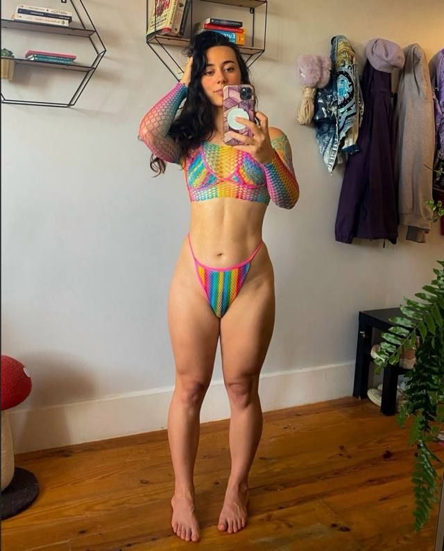 I’m available for hookup - Image 2